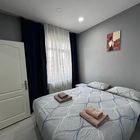 Sweet In Historical Area * Isztambul