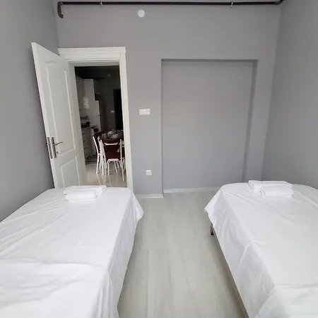 Hotel Sweet In Historical Area *