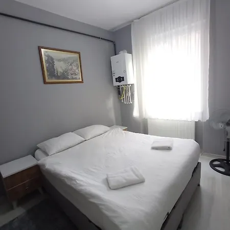 Sweet In Historical Area Hotel