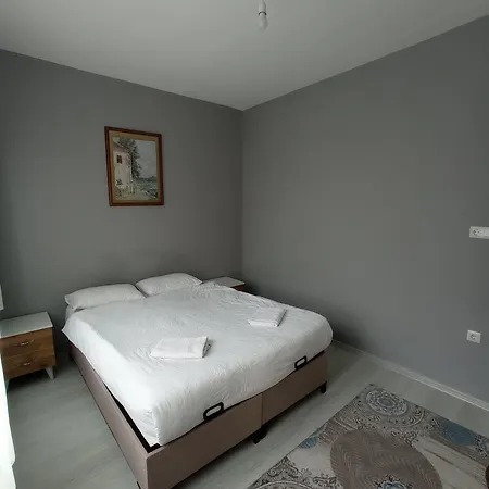 Sweet In Historical Area Hotel
