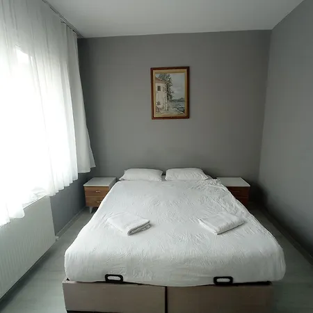 Sweet In Historical Area Hotel *